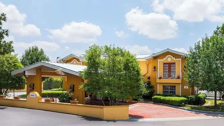 Rodeway Inn & Suites - Dış Mekan