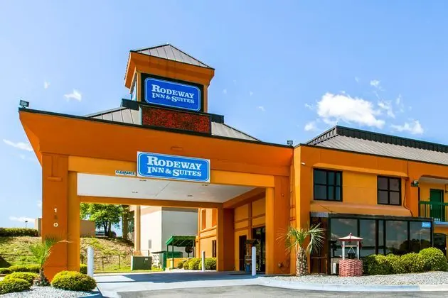 Rodeway Inn & Suites