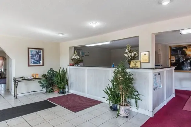 Rodeway Inn & Suites Marietta - Lobi
