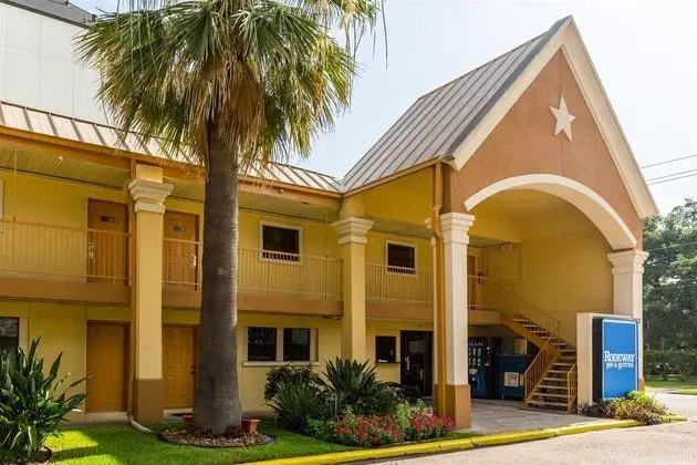 Rodeway Inn & Suites Medical Center