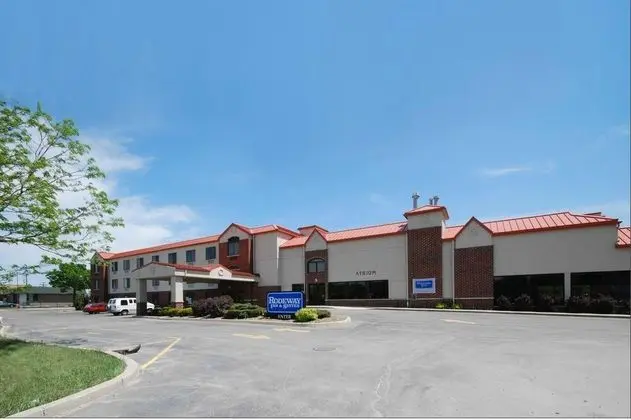 Rodeway Inn & Suites Milwaukee Airport