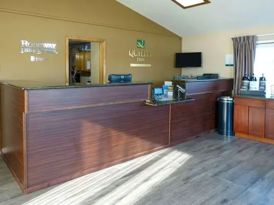 Rodeway Inn & Suites - Lobi