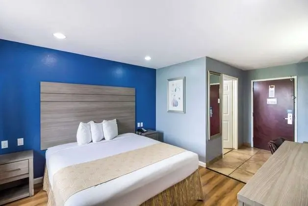 Rodeway Inn & Suites pORT ARTHUR