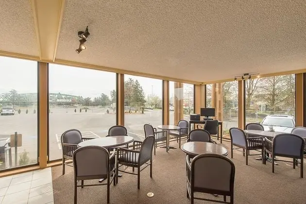 Rodeway Inn & Suites Portland - Jantzen Beach - Yerinde Yemek