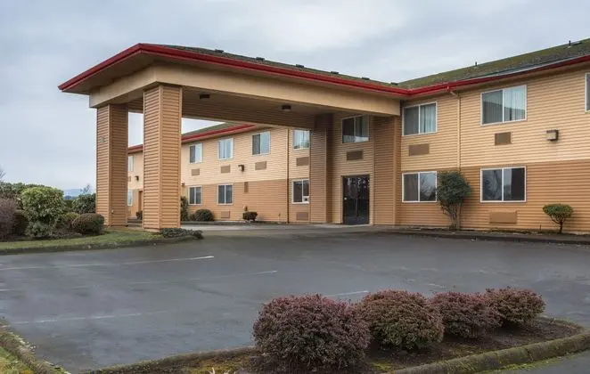 Rodeway Inn & Suites