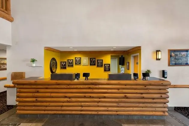 Rodeway Inn & Suites - Lobi