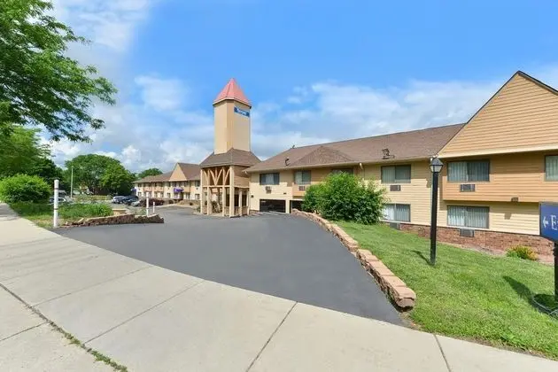 Rodeway Inn & Suites WI Madison-Northeast