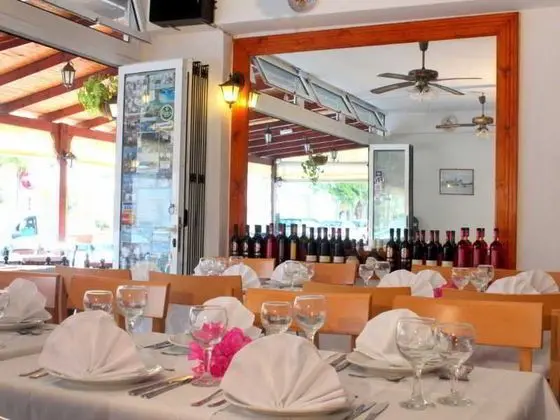 Rodian Gallery Apartments Hotel