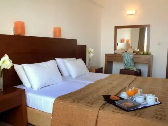 Rodian Gallery Apartments Hotel - Oda