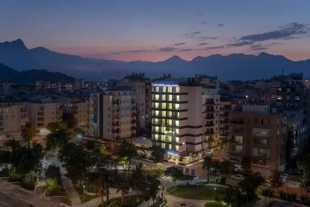 Rodinn Park Hotel - Dış Mekan