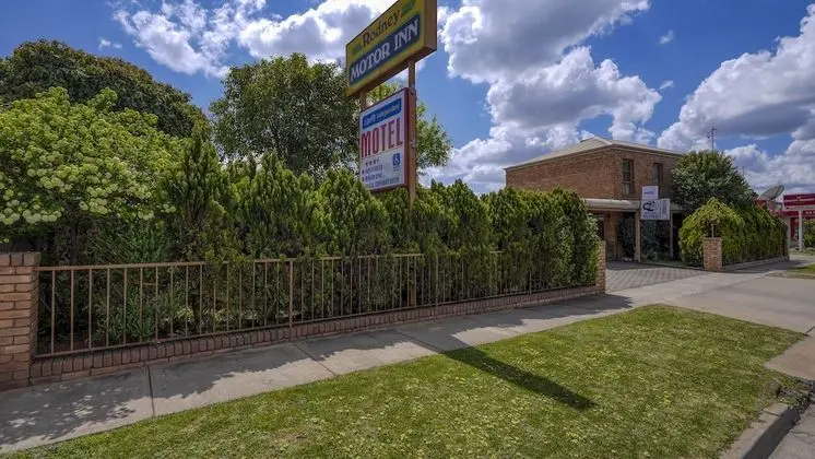 Rodney Motor Inn - 1