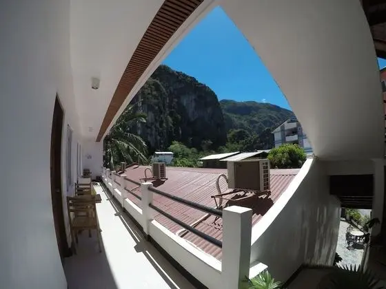 Rodriguez Lodge