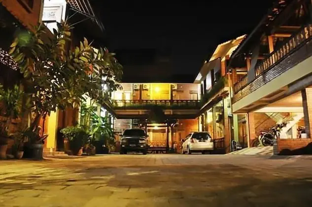 Roemah Balewaringin