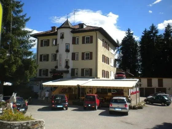 Hotel Roen Ruffrè-Mendola - Dış Mekan