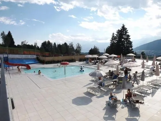 Hotel Roen Ruffrè-Mendola - Havuz