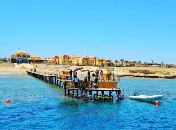 Rohanou Beach Resort and Ecolodge