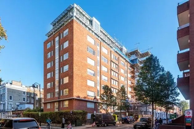 Roland House Apartments - Genel
