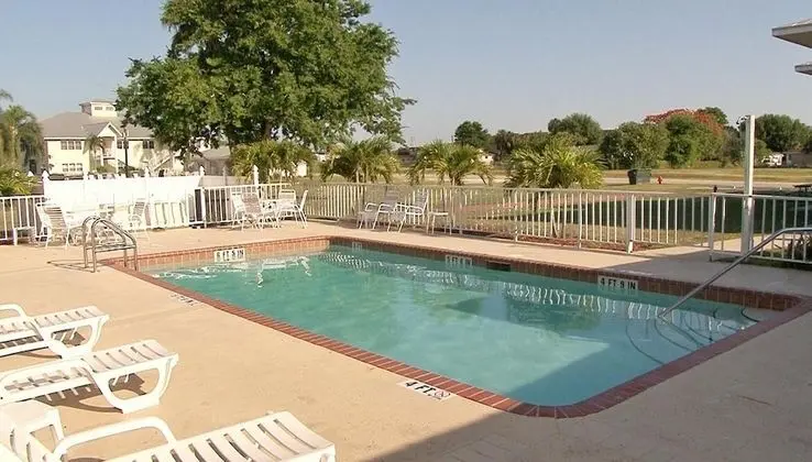 Roland and Mary Ann Martin Resort - Havuz