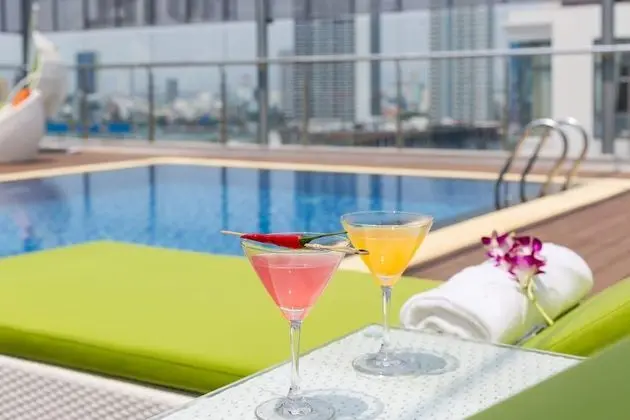 Roliva Hotel & Apartment Danang - Havuz