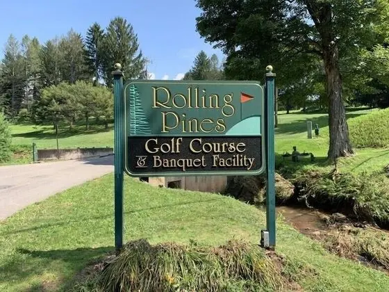 Rolling Pines Golf & Banquet Facility - Dış Mekan