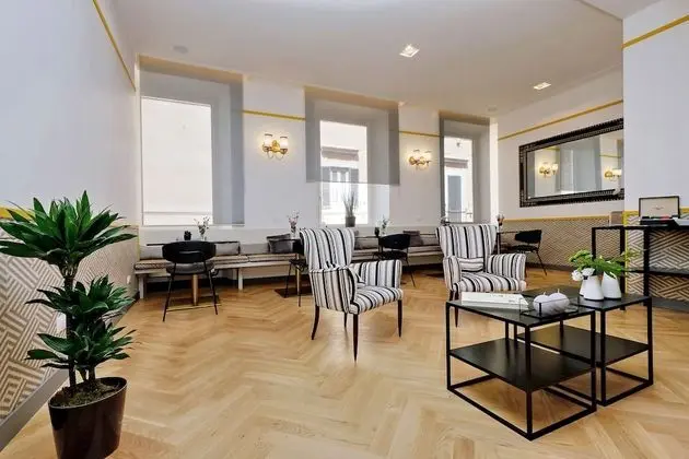 Roma Five Suites - Lobi