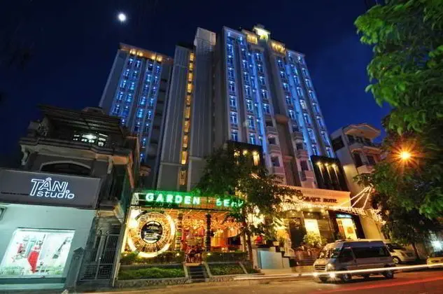 Romance Hotel HUE