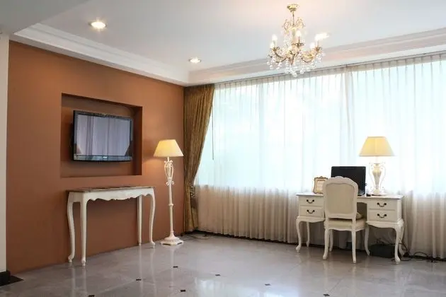 Romance Hotel Srinakarin - Lobi