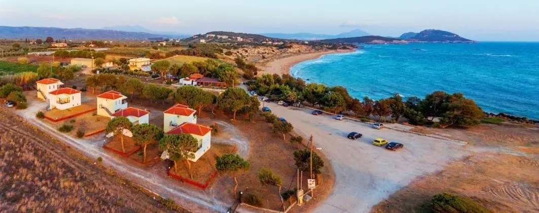 Romanos Beach Villas