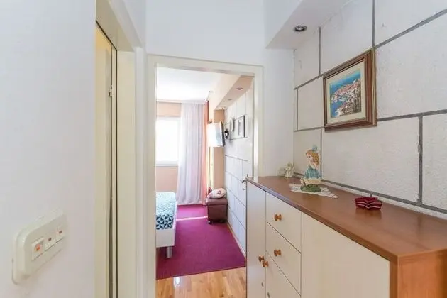 Romantic apartment for 2 with pool - İç Mekan
