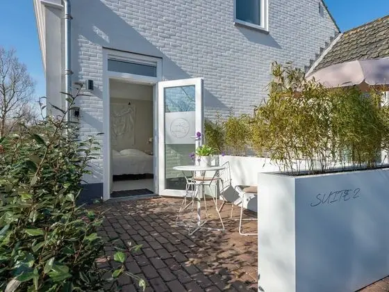 Romantic Holiday Home in Oostkapelle Near the Beach