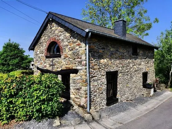 Romantic Holiday House in the Ardennes With Garden and View - Dış Mekan