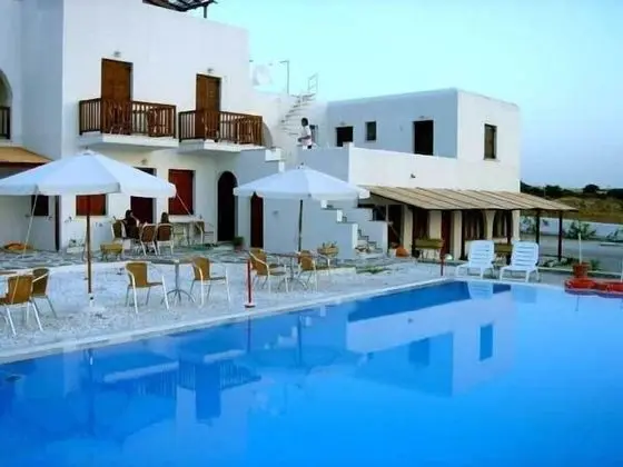 Romanzza Studios