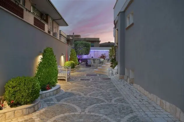 Rome Airport Inn - Dış Mekan
