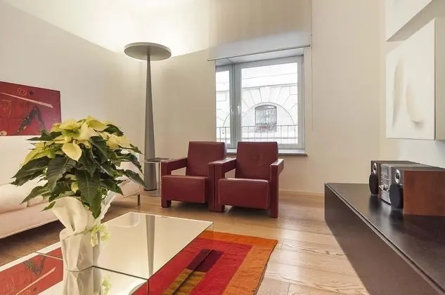 In Rome at Spanish Steps Classy Apartment With Modern Design in an Historic Palazzo