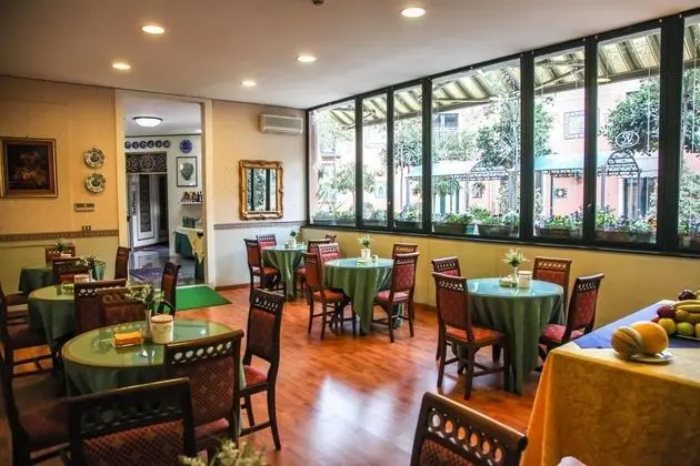 Villa Romeo (Catania) - Genel