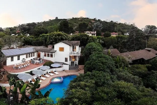 Romero by Avantstay Stunning Villa Close to Beach w/ Pool & Spa