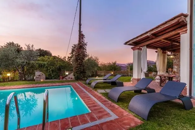 Rondini Farmhouse a Charming 2 Bedrooms Villa With Private Pool on the Hills Between Lucca and the Beach - Oda