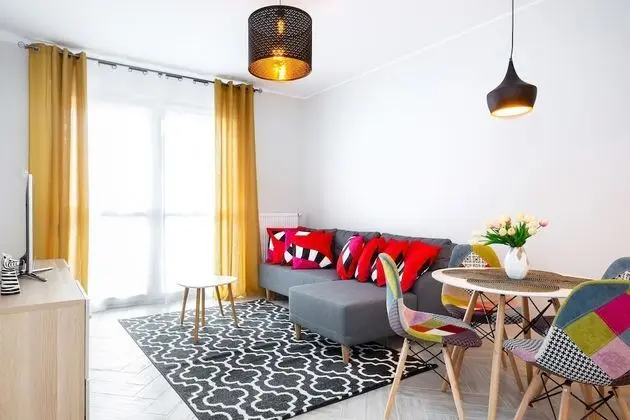 Rondo Wiatraczna Warsaw by Renters - Öne Çıkan Resim