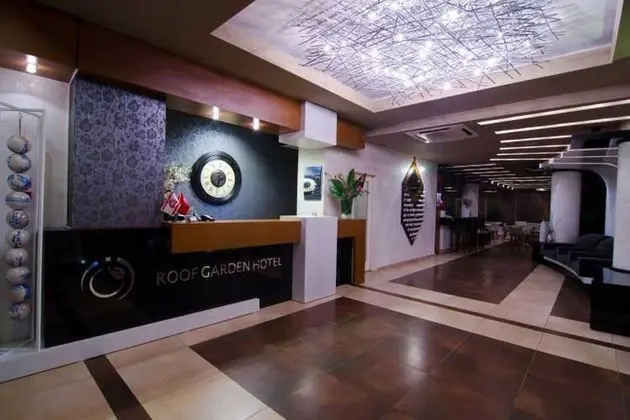 Roof Garden Hotel - Lobi