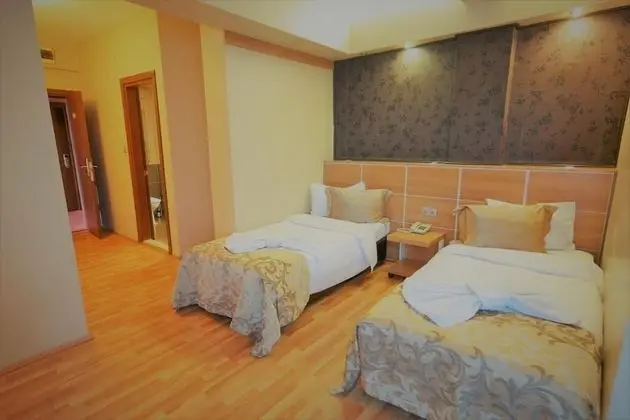 Roof Garden Hotel - Oda