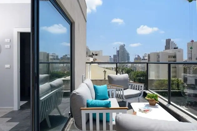 The Roof - By Sea Land Suites - 1