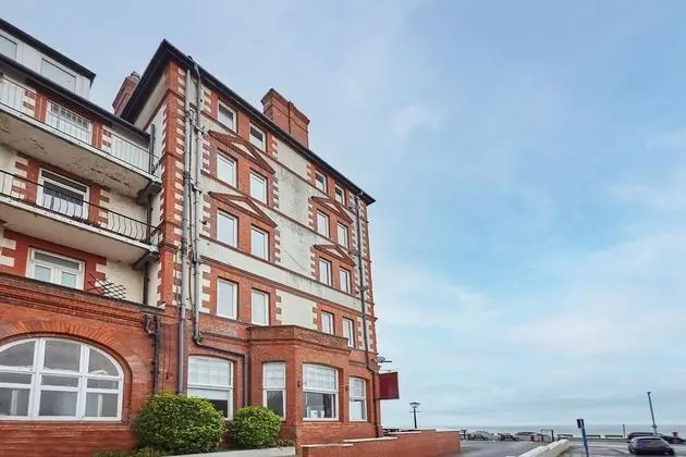Rooftops in Whitby With 1 Bedrooms and 1 Bathrooms