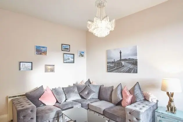 Rooftops in Whitby With 1 Bedrooms and 1 Bathrooms - Öne Çıkan Resim