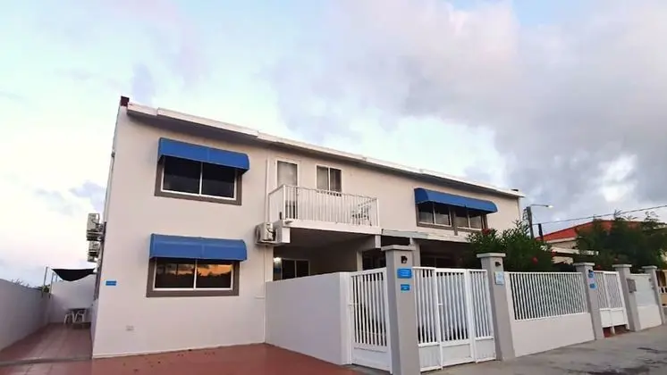 Rooi Santo Residence