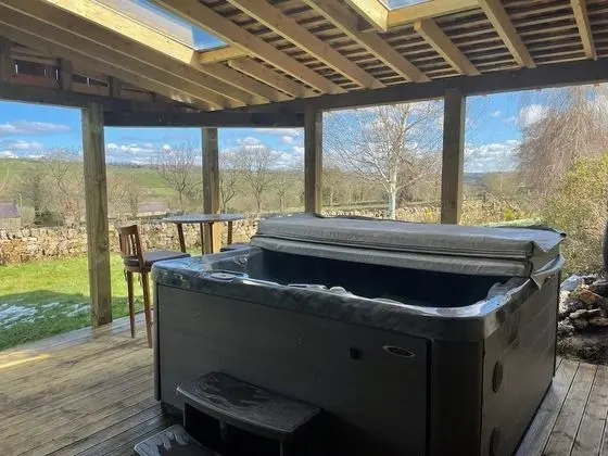 Rookery Barn an Amazing Country Retreat hot tub - Spa