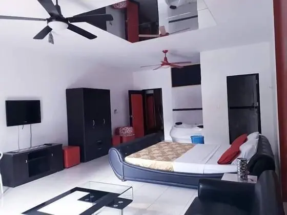 Room 4 Smart Travelers Rawai
