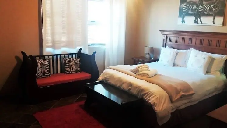 Room for 6 - Amarachi Guesthouse in Swakopmund Namibia Near Beach and Malls - Oda