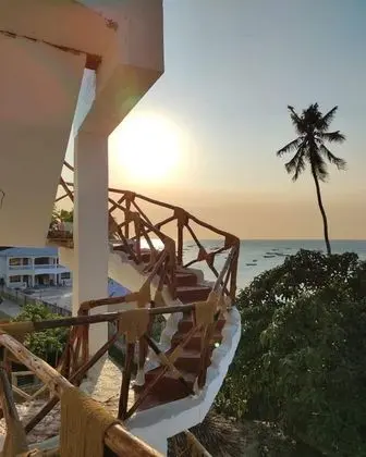 Room Ally at the Beach for 2-3 Guests