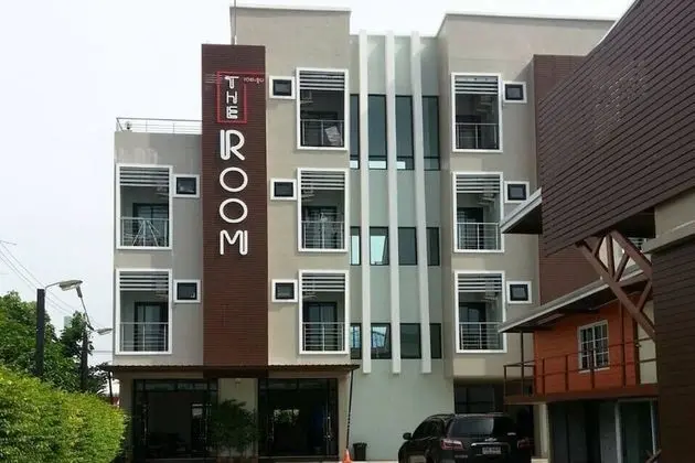 The Room Apartment