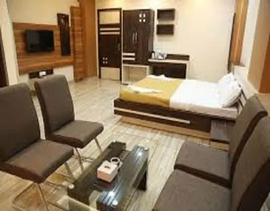 Room Maangta 125 - Kalyan East - Öne Çıkan Resim